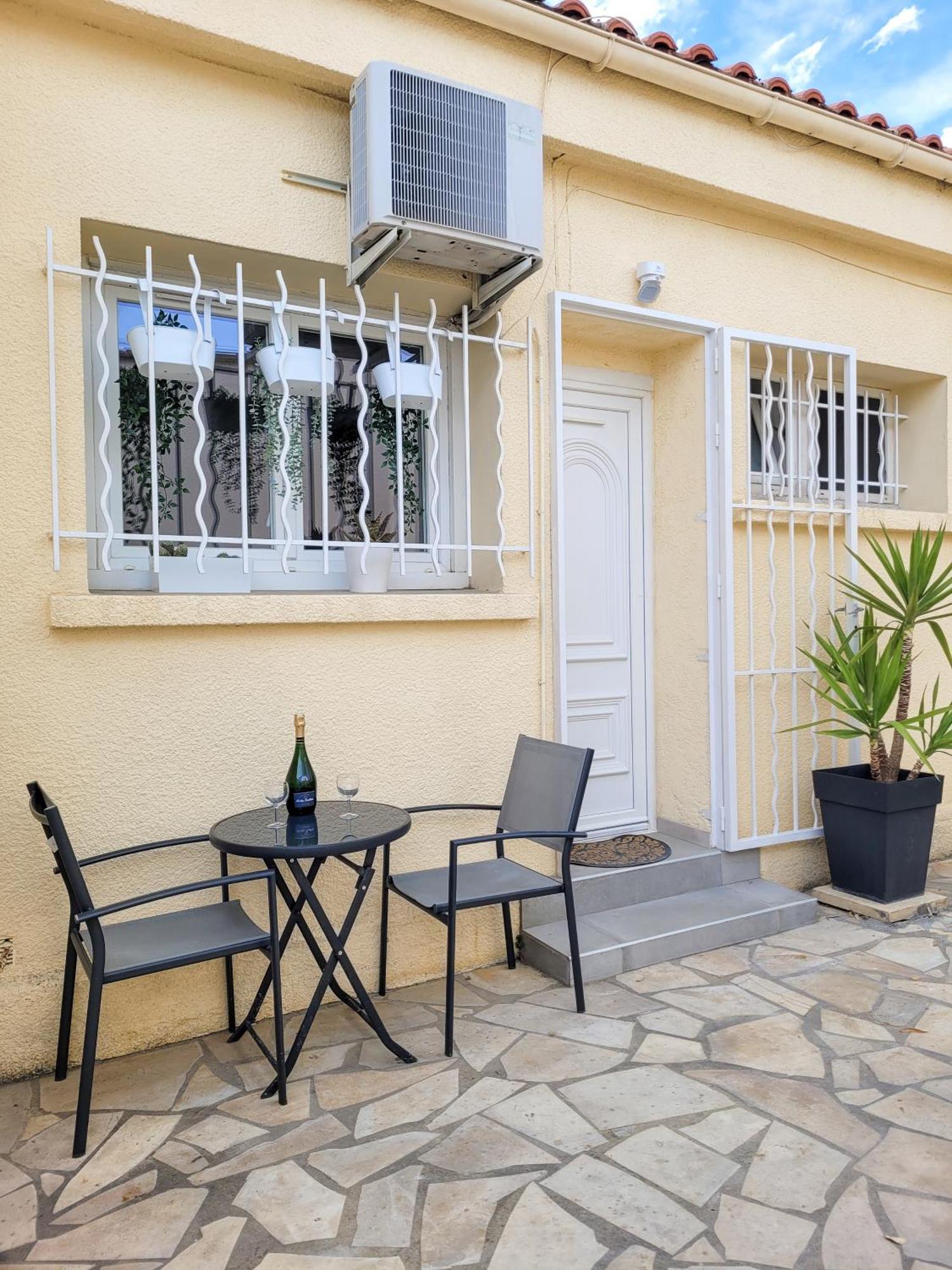 Chambre Climatisee Lit Double - Proche Tram & Centre Apartment Montpellier Exterior photo